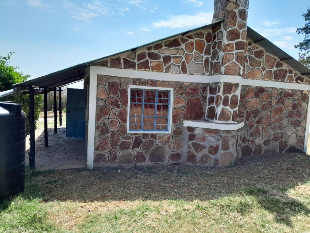 Lookout Homestay Sekenani Exterior photo